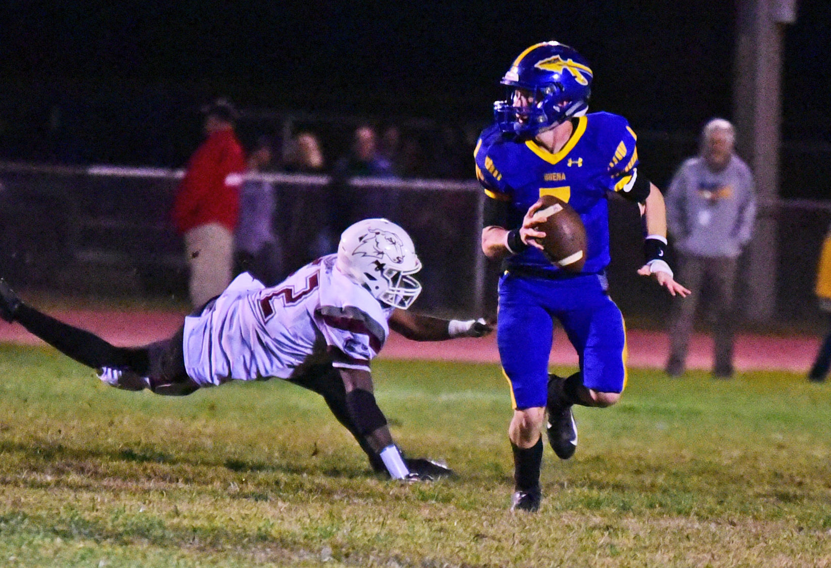 102619_spt_buenafootball 25.jpg